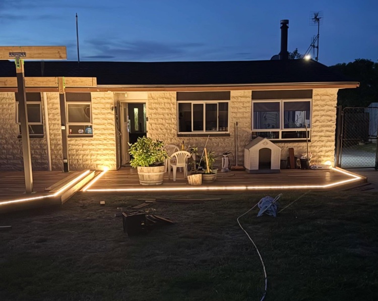 Architectural lighting installation